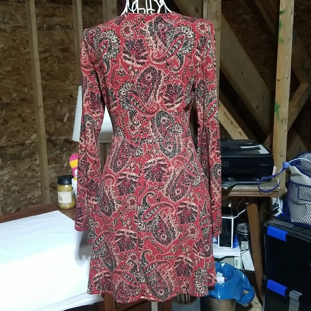 Forever 21 rust paisley print dress. Size small - Picture 5 of 9